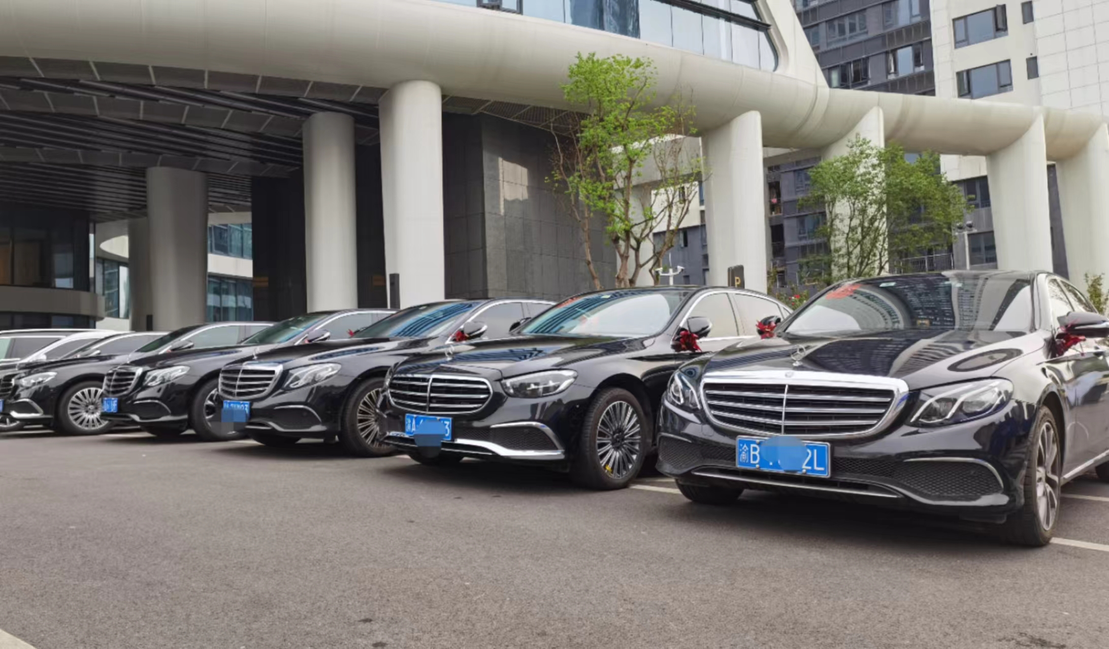 婚車奔馳E級車隊(duì)
